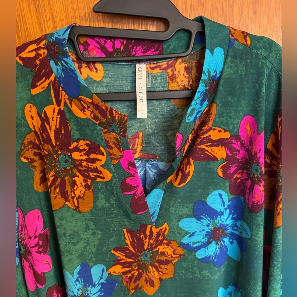 Dear Scarlett Green Floral 3/4 Sleeve V Neck Tunic Top size 2X - Picture 10 of 13